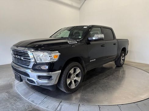 Used 2024 RAM 1500 Laramie AWD/4WD image 3