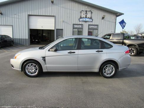 Used 2008 Ford Focus SE image 3