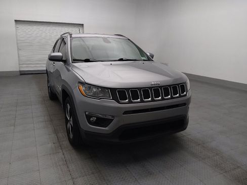 Used 2018 Jeep Compass Latitude w/ Popular Equipment Group FWD image 14