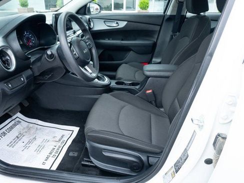 Used 2024 Kia Forte LXS FWD image 16