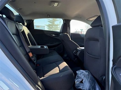 Used 2024 Chevrolet Malibu LT image 9
