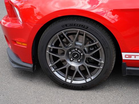 Used 2012 Ford Mustang Shelby GT500 w/ SVT Performance Pkg RWD image 2