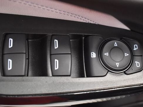 Used 2025 Chevrolet Trax LT FWD image 21
