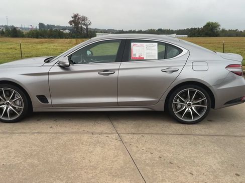 Used 2024 Genesis G70 2.5T RWD image 5