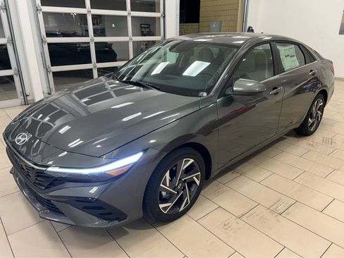 New 2026 Hyundai Elantra Limited image 1