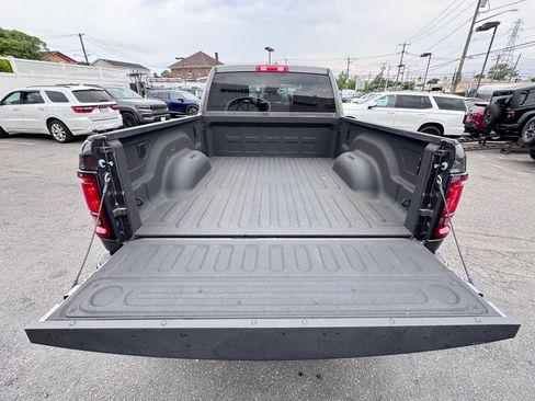 Used 2025 RAM 2500 Big Horn AWD/4WD image 7