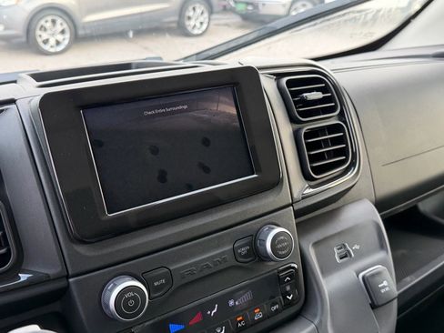 Used 2024 RAM ProMaster 2500 w/ Convenience Group image 15
