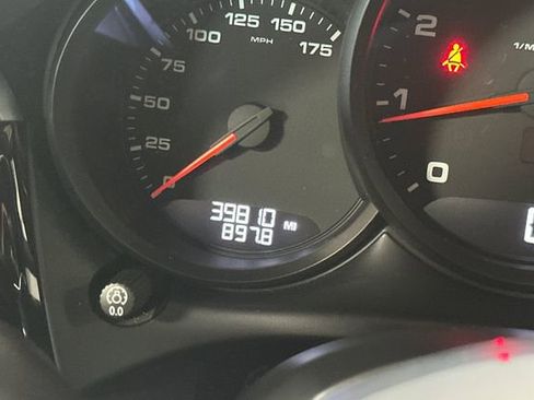 Used 2021 Porsche Macan image 33