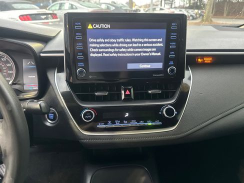 Used 2021 Toyota Corolla SE image 27