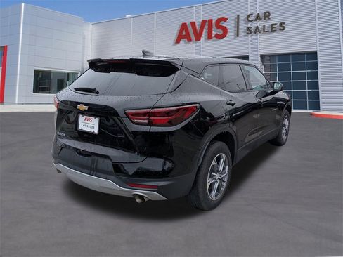 Used 2025 Chevrolet Blazer LT image 6