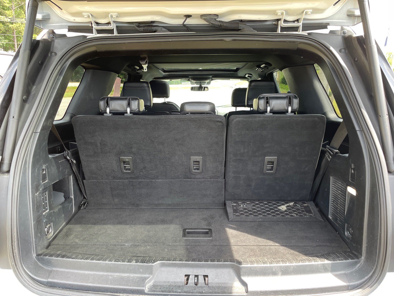 Used 2021 Ford Expedition Limited RWD image 4