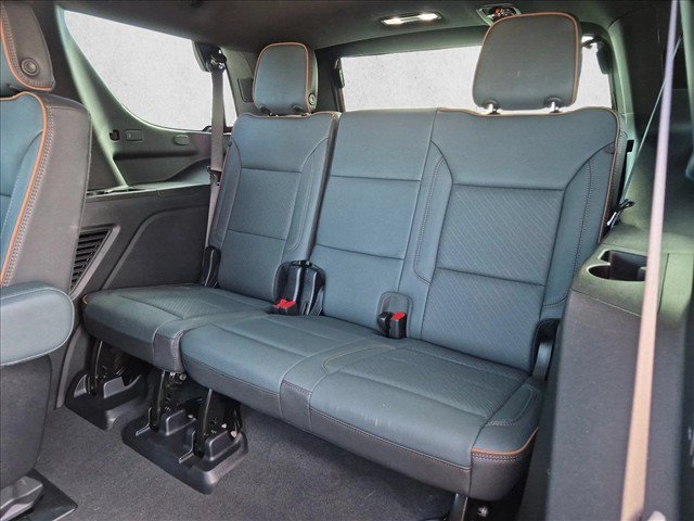 Used 2025 GMC Yukon AT4 w/ AT4 Premium Plus Package AWD/4WD image 21