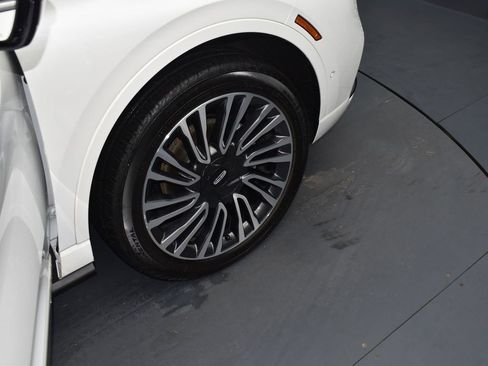 Certified 2022 Lincoln Corsair Reserve w/ Equipment Group 201A image 20