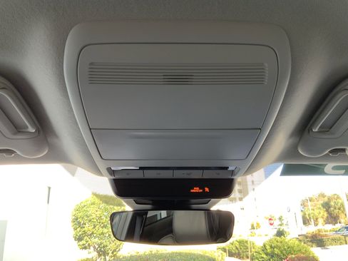 Used 2025 MAZDA CX-50 AWD 2.5 S w/ Preferred Package image 19