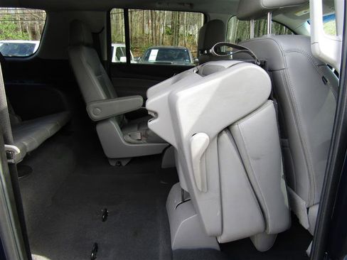 Used 2019 Chevrolet Suburban LT w/ LT Signature Package image 47