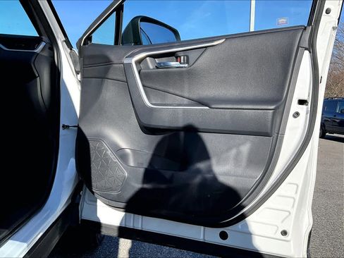 Used 2023 Toyota RAV4 XSE image 12