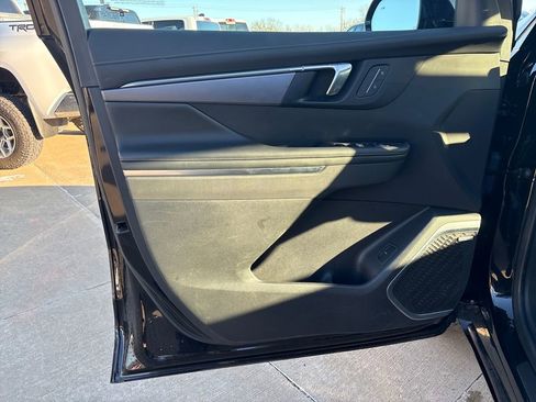 Used 2025 Buick Enclave Sport Touring image 13