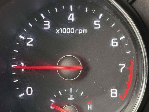Used 2020 Kia Sedona LX FWD image 29