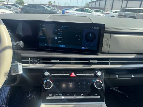 Used 2025 Hyundai Santa Fe SEL image 18