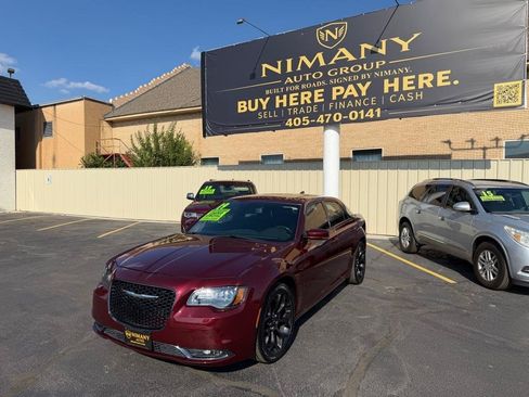 Used 2019 Chrysler 300 S w/ 300S Premium Group RWD image 3