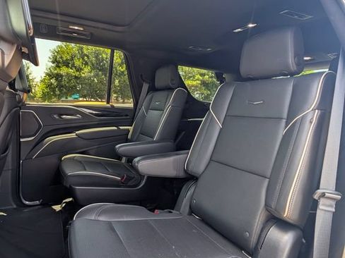 Used 2021 Cadillac Escalade Sport w/ Driver Assist Tech Package AWD/4WD image 7