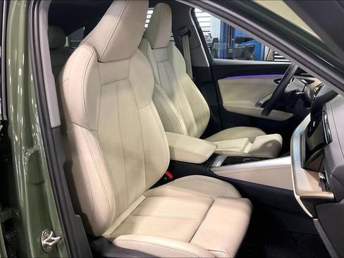 Certified 2025 Audi Q5 Premium Plus w/ Premium Plus AWD/4WD image 7