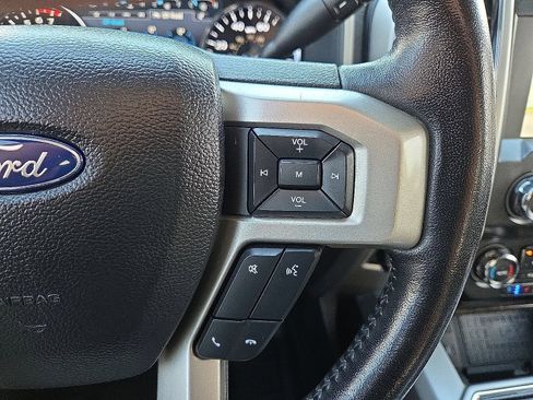 Used 2021 Ford F250 Lariat AWD/4WD image 24