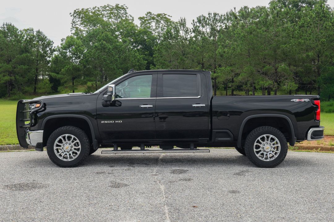 Used 2024 Chevrolet Silverado 2500 LTZ w/ LTZ Convenience Package AWD/4WD image 8