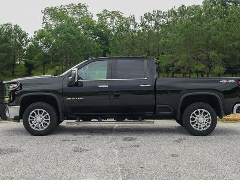 Used 2024 Chevrolet Silverado 2500 LTZ w/ LTZ Convenience Package AWD/4WD image 8