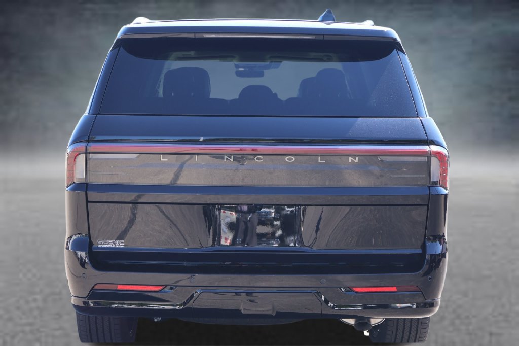 New 2027 Lincoln Navigator Reserve AWD/4WD image 21