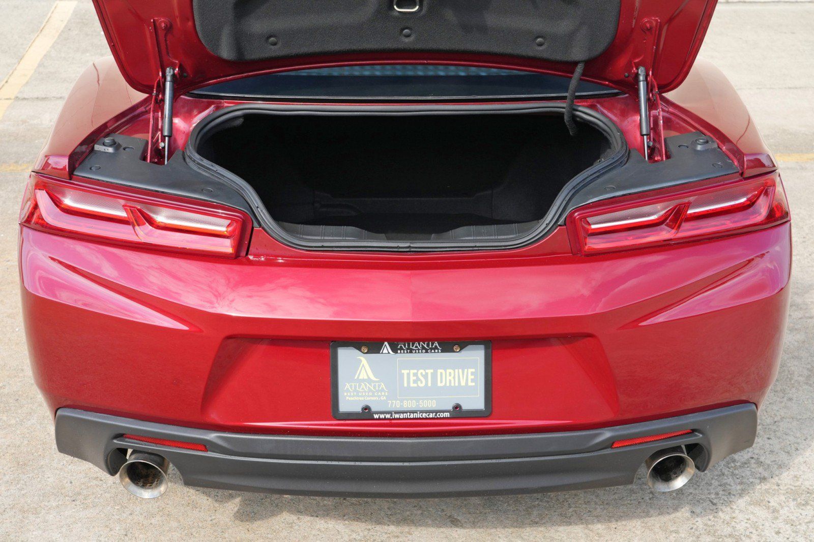 Used 2017 Chevrolet Camaro LT RWD image 9