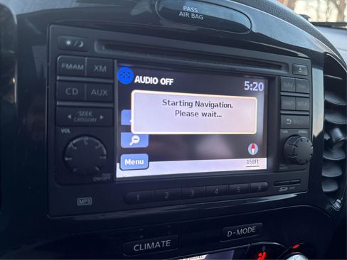 Used 2011 Nissan Juke SL image 16