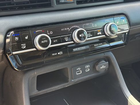 Used 2024 Honda Pilot Elite image 31