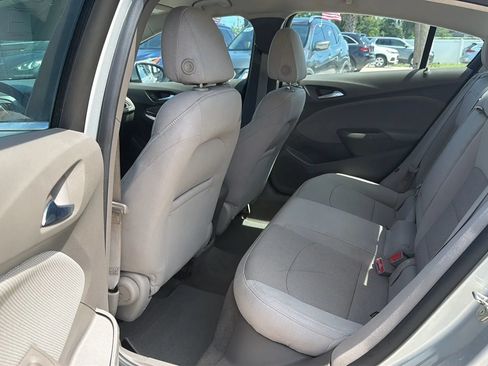 Used 2017 Chevrolet Cruze LT FWD image 15
