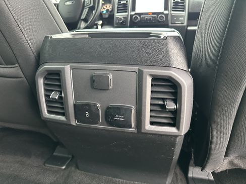 Used 2018 Ford F150 XLT w/ Equipment Group 302A Luxury AWD/4WD image 35