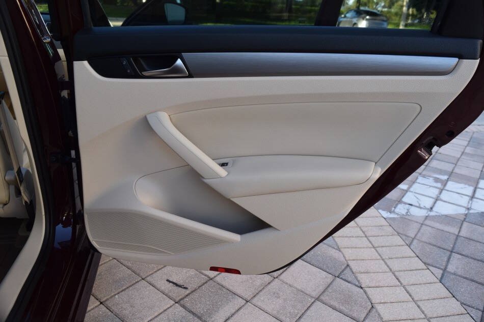 Used 2014 Volkswagen Passat TDI SE FWD image 76