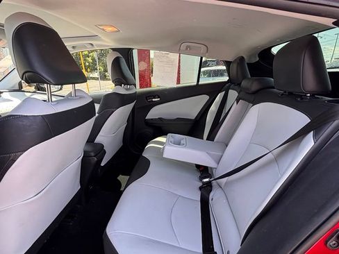 Used 2018 Toyota Prius Four w/ Advanced Technology Package FWD image 7
