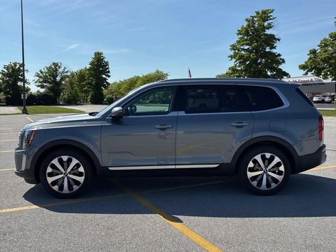 Used 2020 Kia Telluride S w/ S 8 Passenger Seating Package AWD/4WD image 3