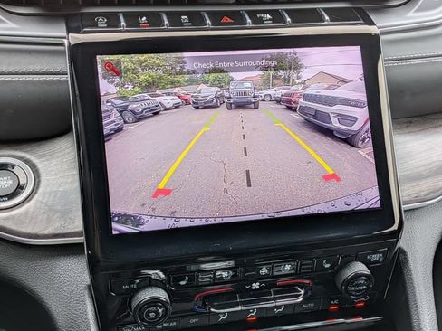 Certified 2023 Jeep Grand Cherokee Overland AWD/4WD image 25