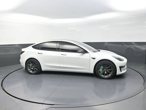 Used 2022 Tesla Model 3 Long Range AWD/4WD image 16