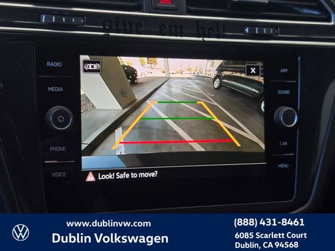 Certified 2023 Volkswagen Tiguan SE R-Line FWD image 15
