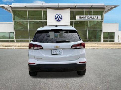 Used 2022 Chevrolet Equinox LS w/ LS Convenience Package FWD image 4