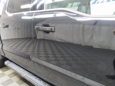 Used 2025 Ford F150 Lariat image 31