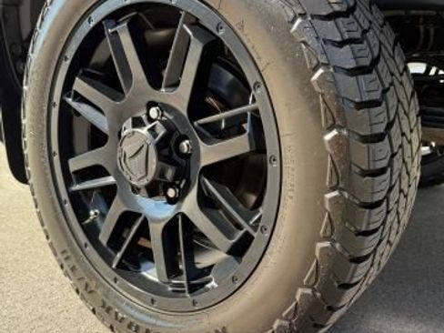 Used 2021 Toyota Tundra SR5 w/ SR5 Upgrade Package AWD/4WD image 41