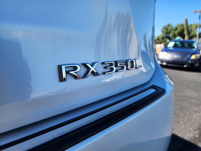 Used 2022 Lexus RX 350L Luxury w/ Accessory Package (Z1) AWD/4WD image 11