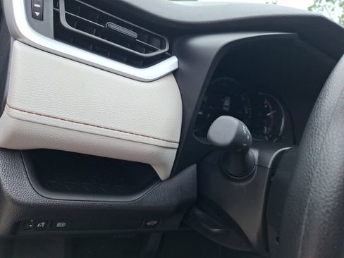 Used 2025 Toyota RAV4 XLE w/ Convenience Package FWD image 18