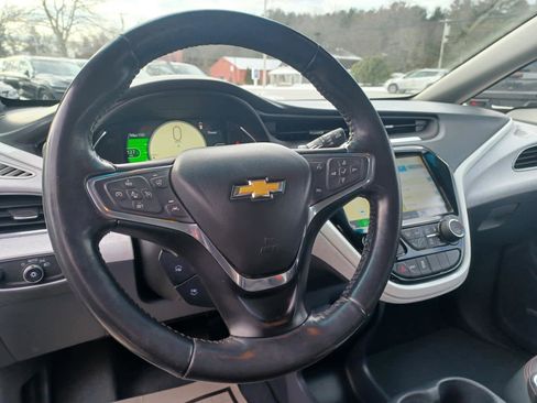 Used 2019 Chevrolet Bolt Premier w/ Infotainment Package image 9