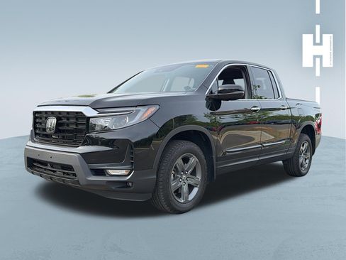 Used 2023 Honda Ridgeline RTL-E image 2
