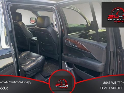 Used 2019 Cadillac Escalade ESV 2WD image 33