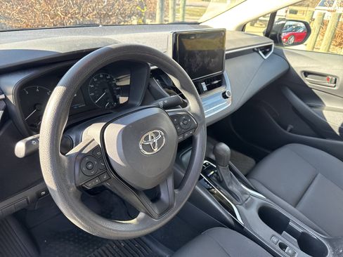 Used 2024 Toyota Corolla LE image 21